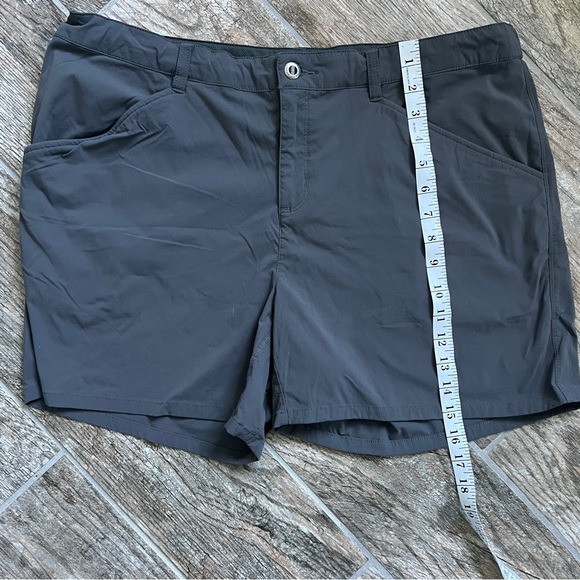 Patagonia Quandary Hiking Shorts, Gray, Women’s Size 16 - Picture 5 of 11